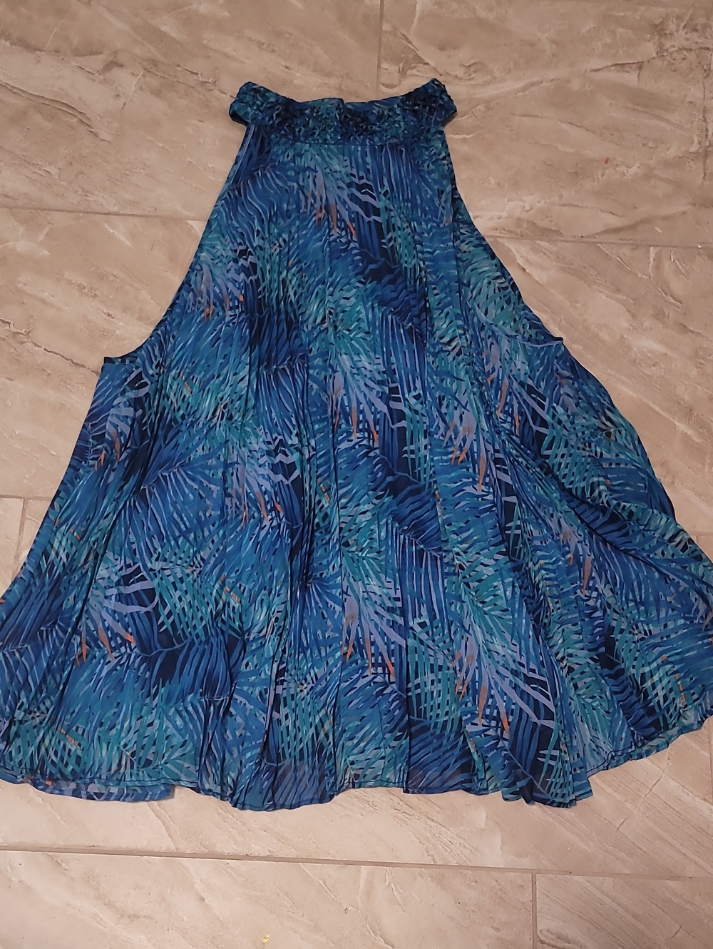 5 For $25 Jennifer Lopez Blue & Teal Printed Circle Blouse